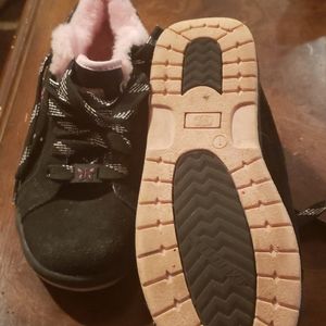 Black and pink fur sneakers